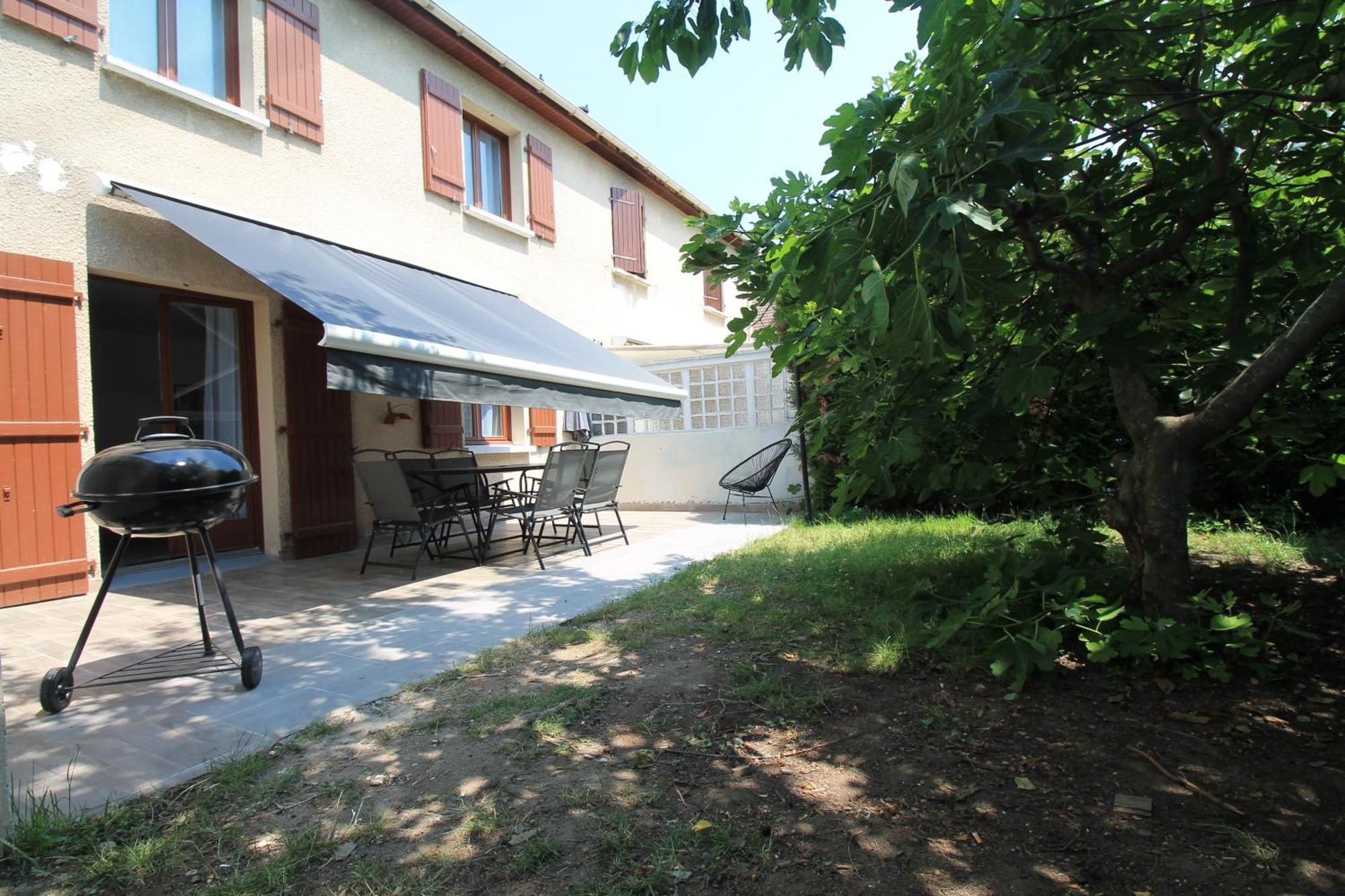 Parking Prive Gratuit - 15Mn Paris - Gare A Pied En 5Mn - Tout Equipee - Terrasse - Jardin - Stade De France - Casino D'Enghien - Hippodrome, Universite Epinay-sur-Seine Luaran gambar
