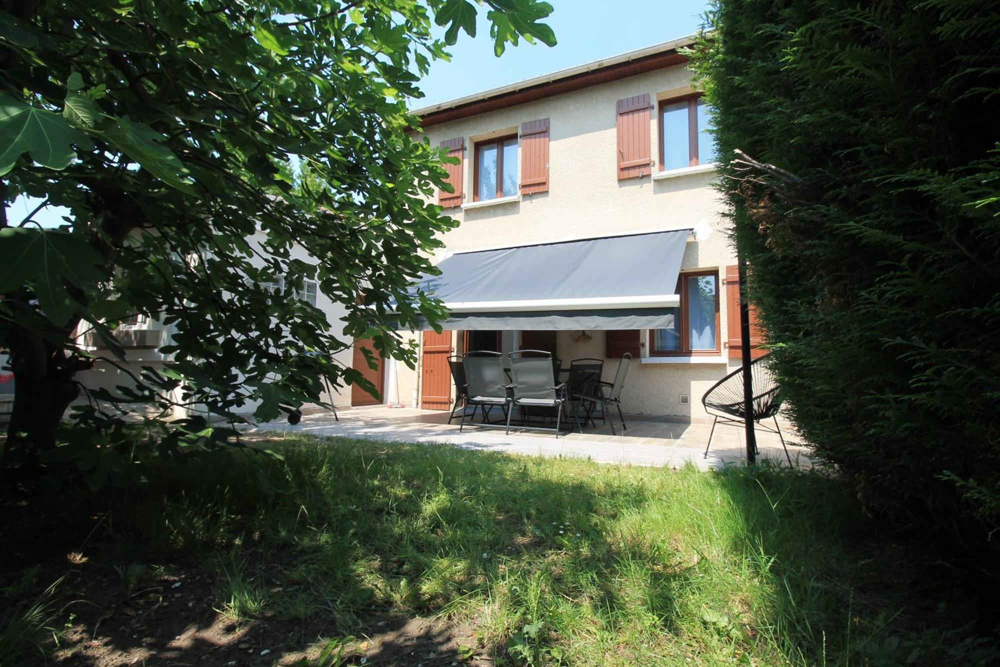 Parking Prive Gratuit - 15Mn Paris - Gare A Pied En 5Mn - Tout Equipee - Terrasse - Jardin - Stade De France - Casino D'Enghien - Hippodrome, Universite Epinay-sur-Seine Luaran gambar
